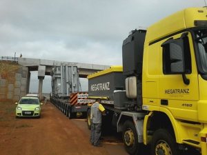 Transportando um quebra-cabeças bastante pesado