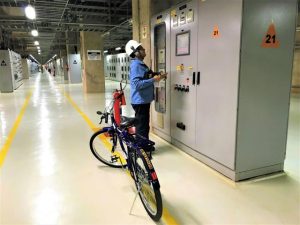 Bicicletas agilizam os trabalhos na Hidrelétrica Santo Antônio